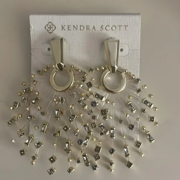 Kendra Scott Fabia Statement Earrings in Gold - Picture 2 of 7